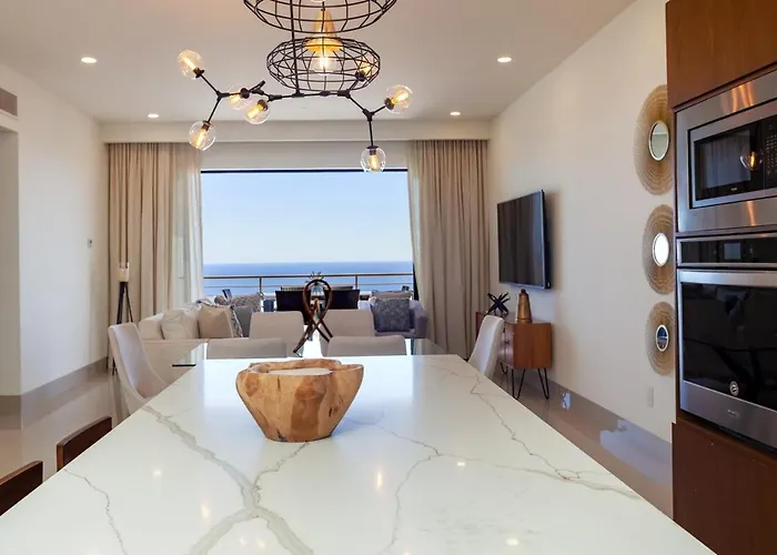 Penthouse With Panoramic Ocean & Arch View! *